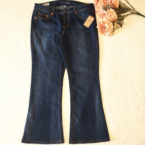 NWT Torrid jeans.